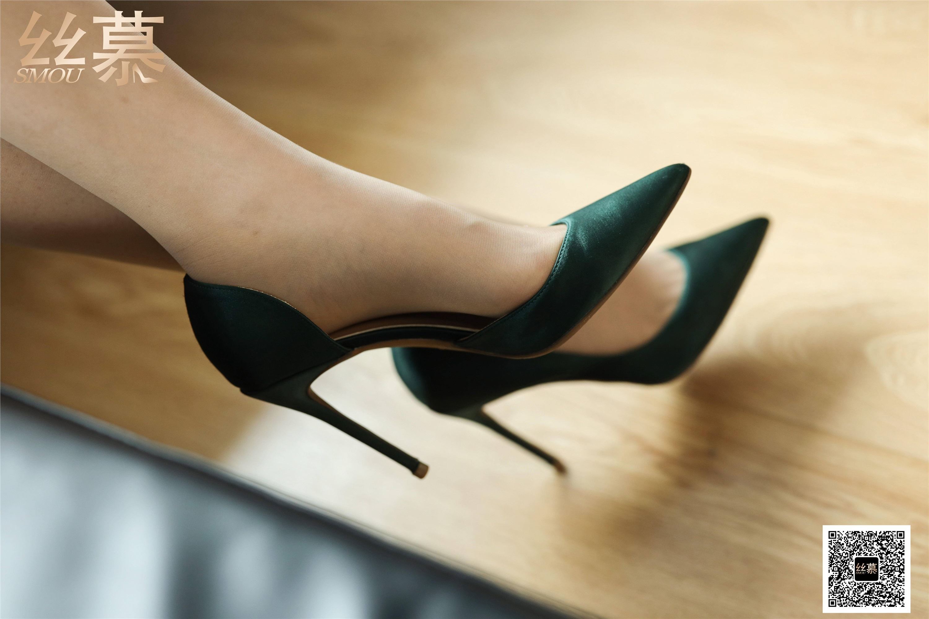 丝慕写真 SM406 天天一元 模特：芝芝《百褶裙经典穿搭》